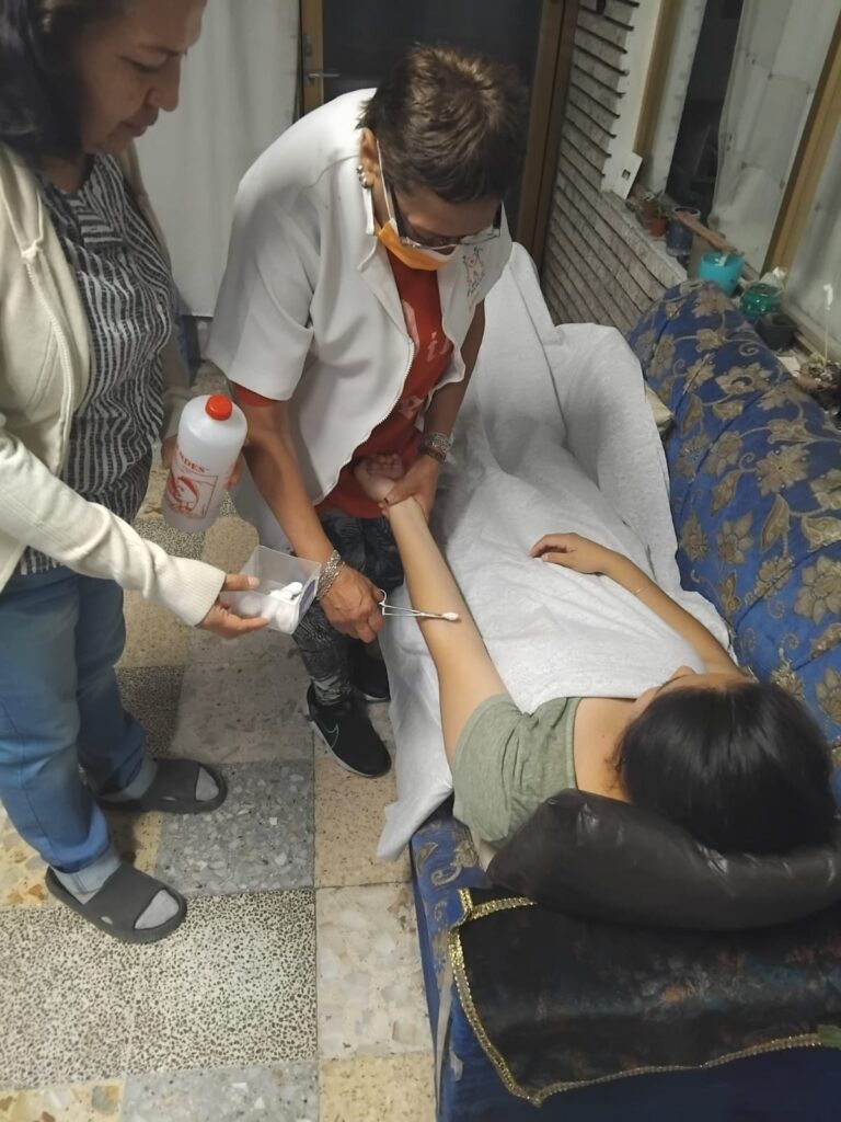 Auxiliares de enfermeras a domicilio en CDMX - SAS Amor